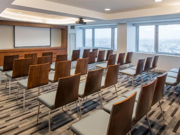 Crowne Plaza JFK Airport New York City an IHG Hotel image 13