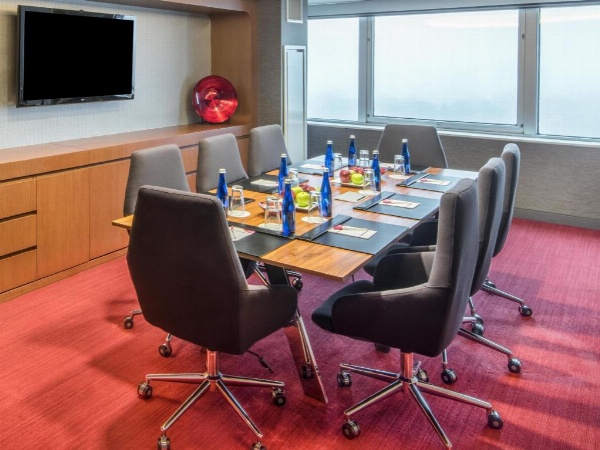 Crowne Plaza JFK Airport New York City an IHG Hotel image 23