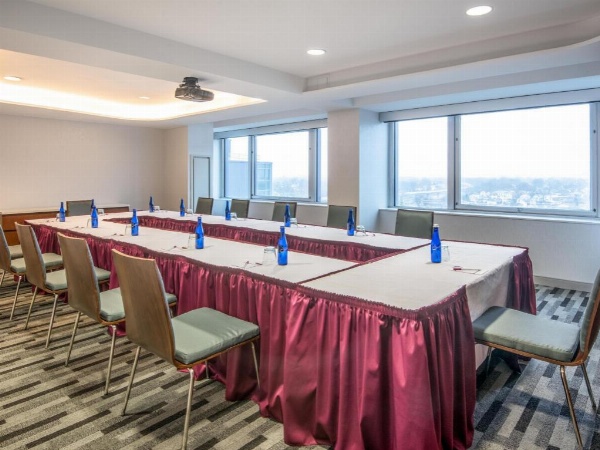 Crowne Plaza JFK Airport New York City an IHG Hotel image 27